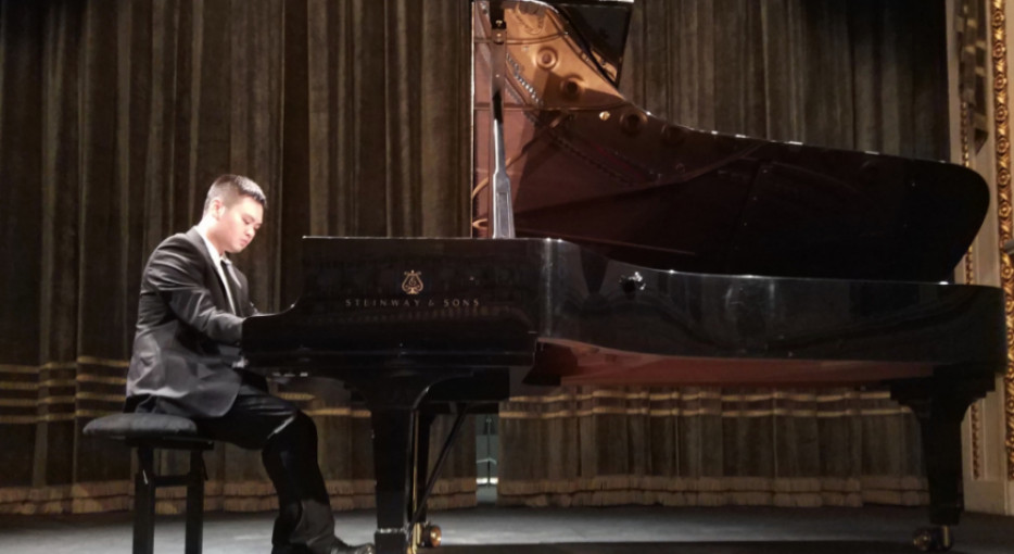 Xu Ruohuang zongora MA diplomakoncertje