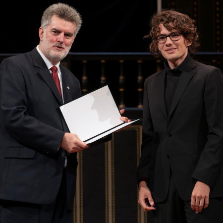 Tukora Péter nyerte az idei Neszlényi-díjat