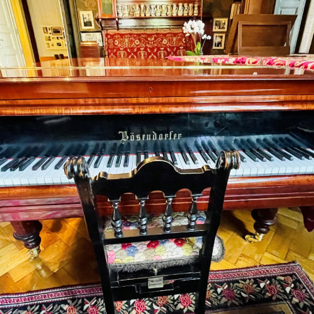 Teljeskörűen felújították Kodály Zoltán zongoráját