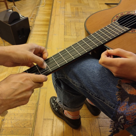 Török gitárművész volt a Népzene Tanszék vendége