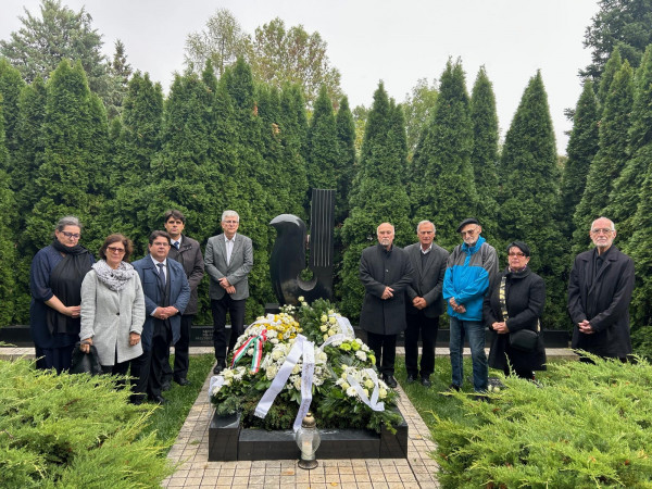 Bartók halálának 80. évfordulójára emlékeztünk a Farkasréti temetőben